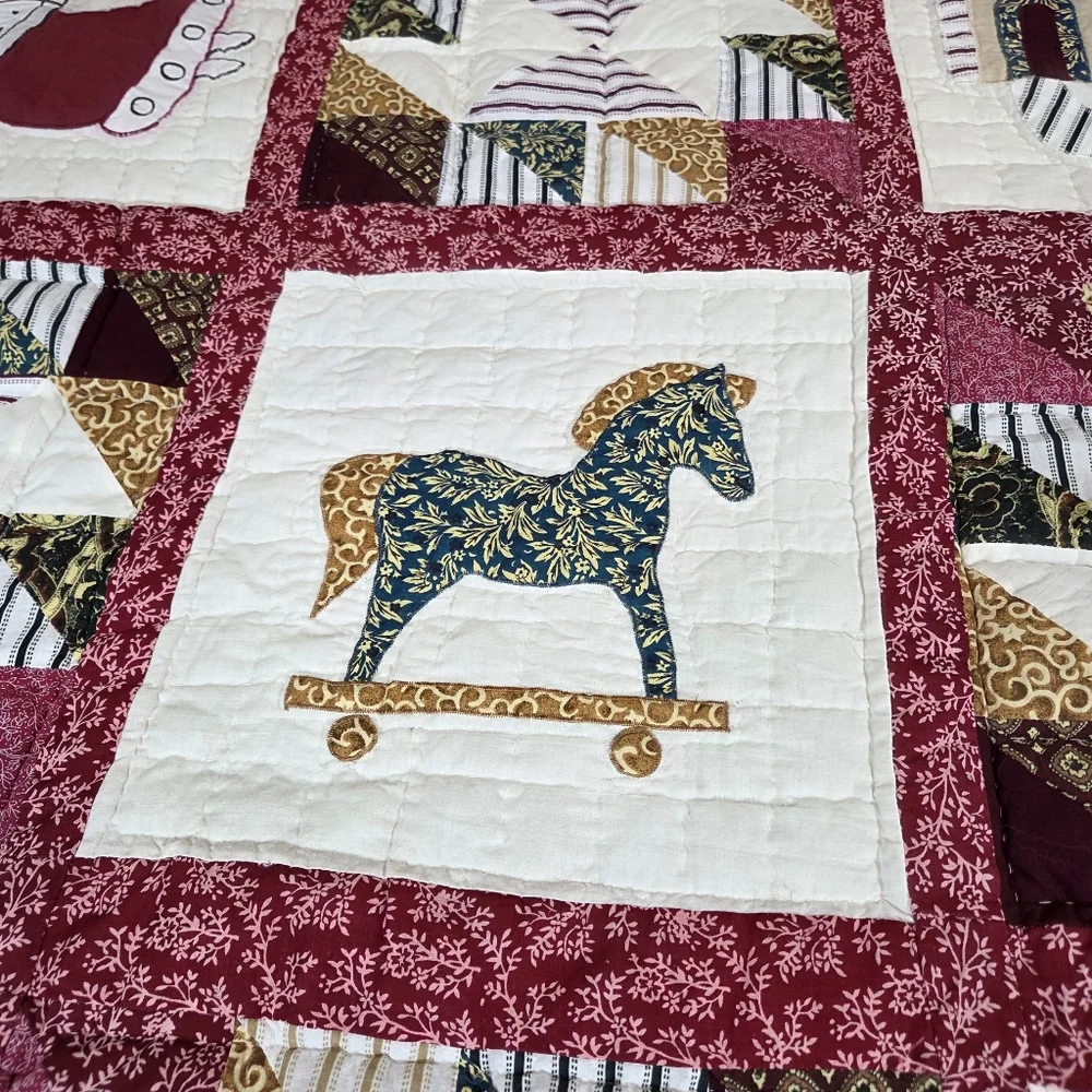 Christmas Handmade Quilt Throw 66”x 88” Red Green Patchwork